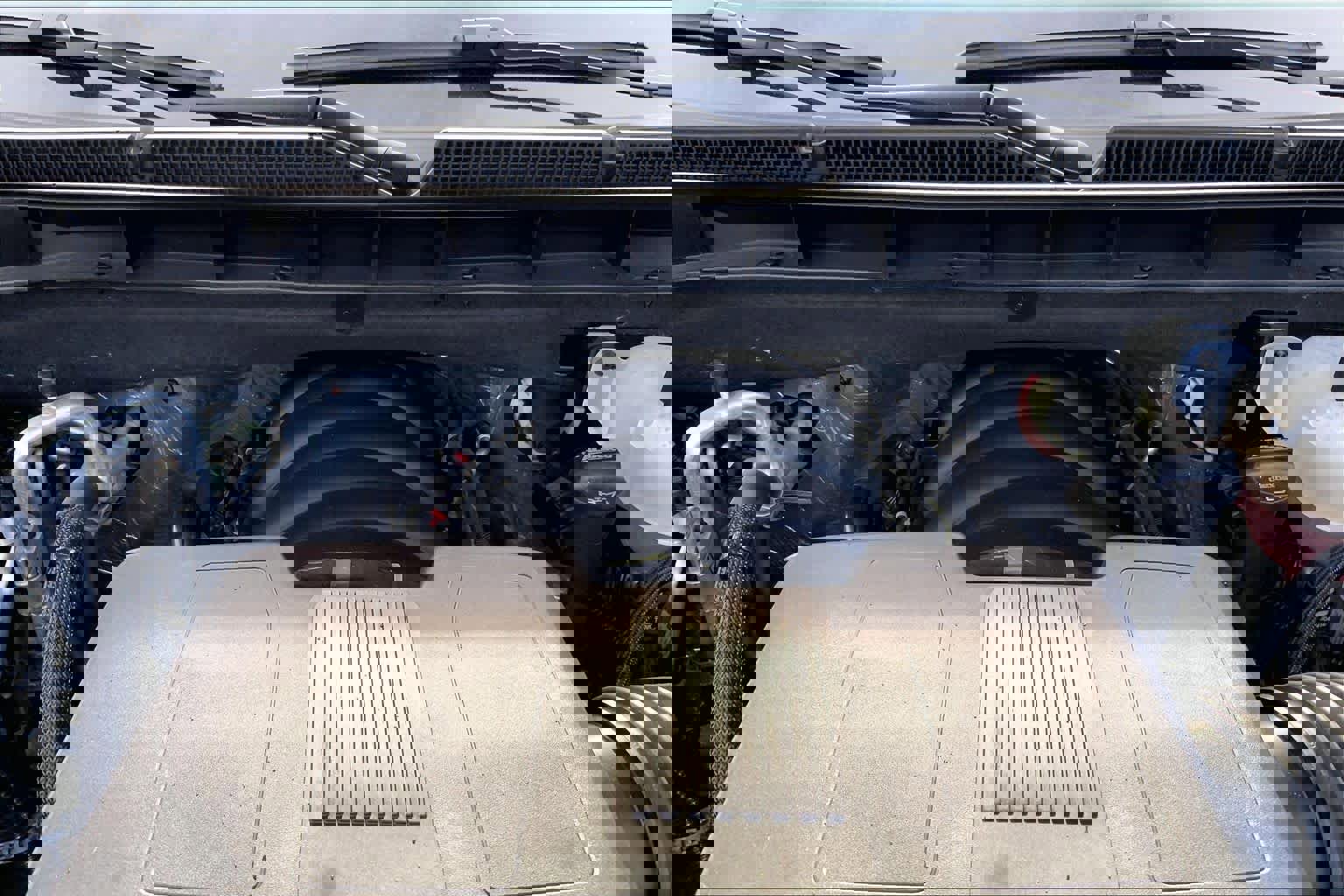 Used 2024 GMC Yukon XL Denali w/ Advanced Technology Package image 30