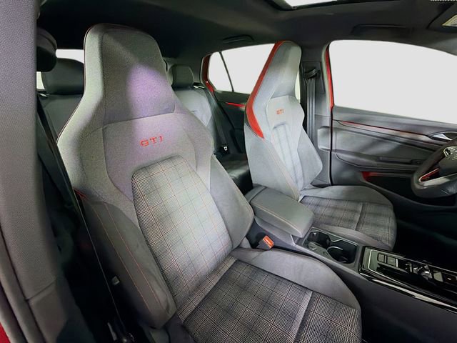 Used 2024 Volkswagen GTI SE FWD image 30