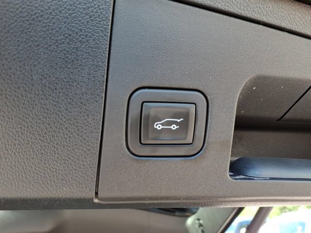 Used 2024 Cadillac XT4 Premium Luxury AWD/4WD image 15