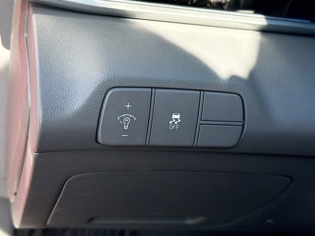 Used 2025 Hyundai Elantra SEL w/ Cargo Package FWD image 10
