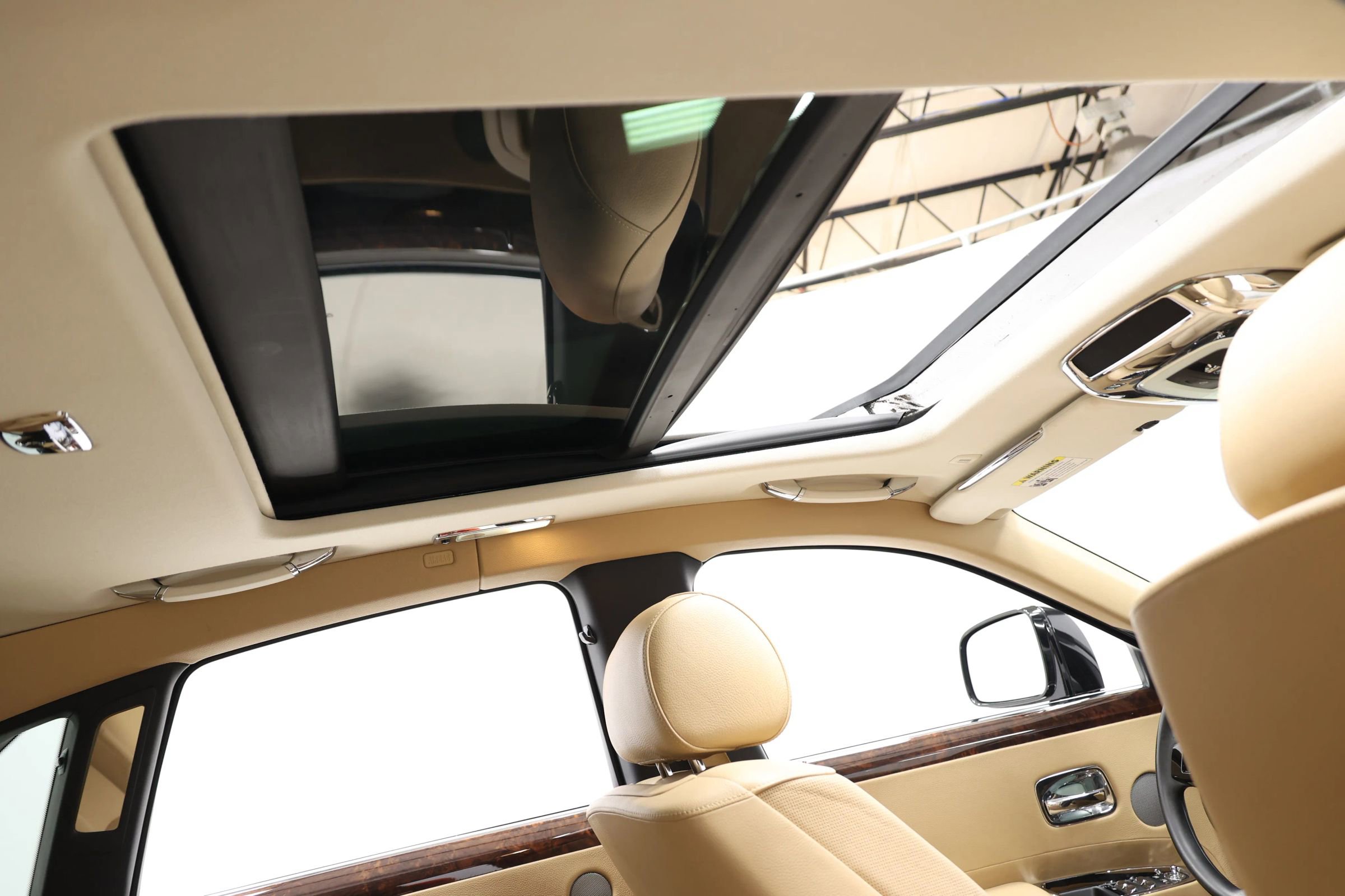 Used 2011 Rolls-Royce Ghost Sedan 4D image 75