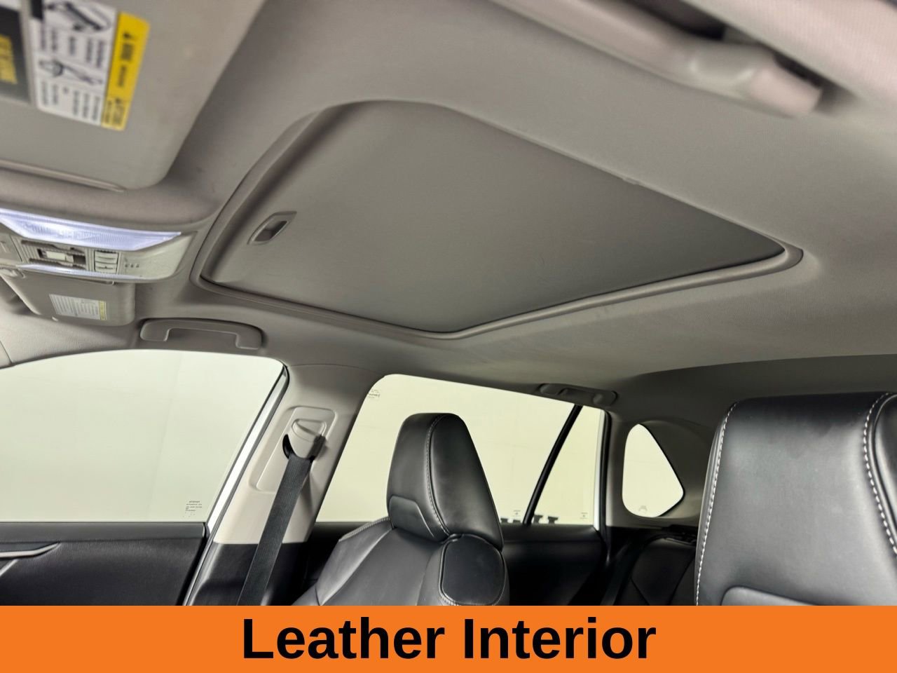 Used 2020 Toyota RAV4 XLE Premium image 3