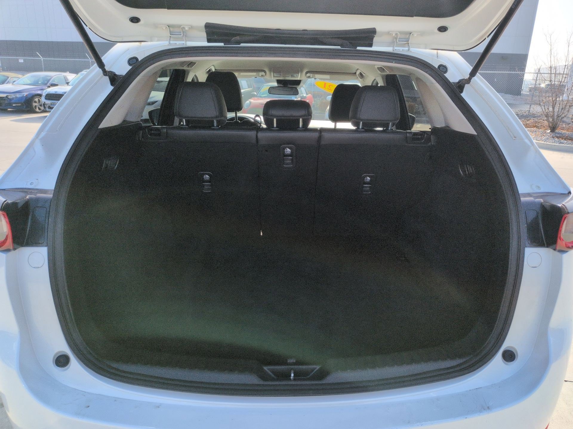 Used 2021 MAZDA CX-5 Touring image 15