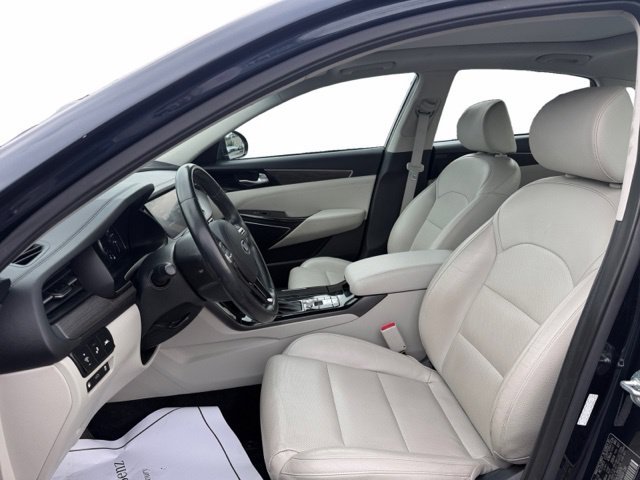Used 2020 Kia Cadenza Technology FWD image 11