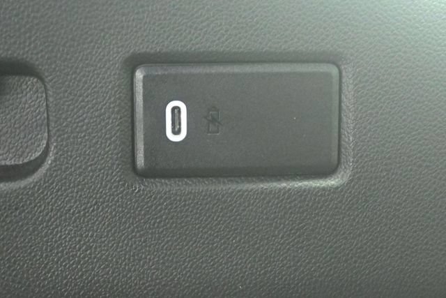 Used 2023 Chevrolet Tahoe Z71 AWD/4WD image 15
