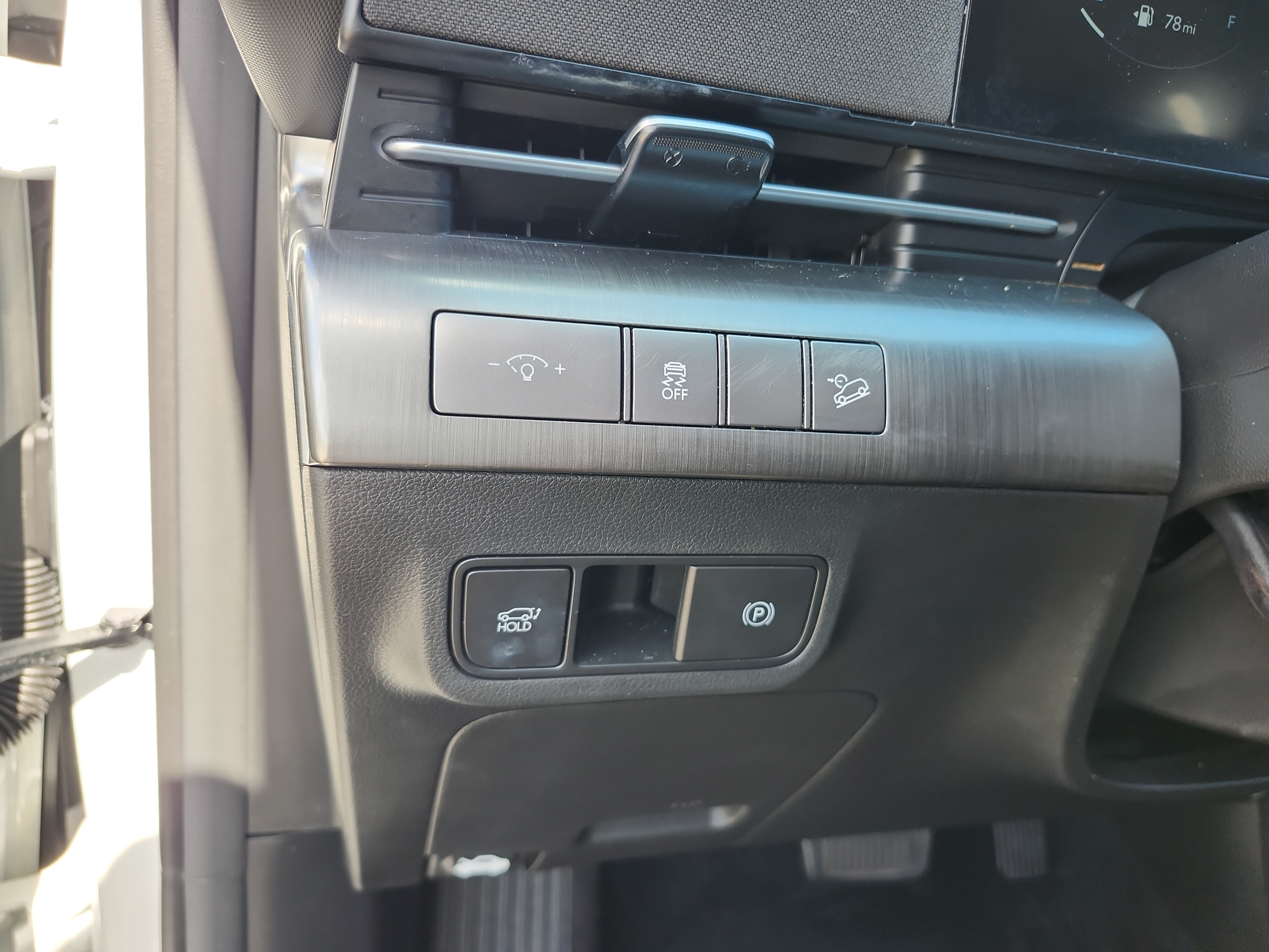 Certified 2025 Hyundai Kona Limited AWD/4WD image 13