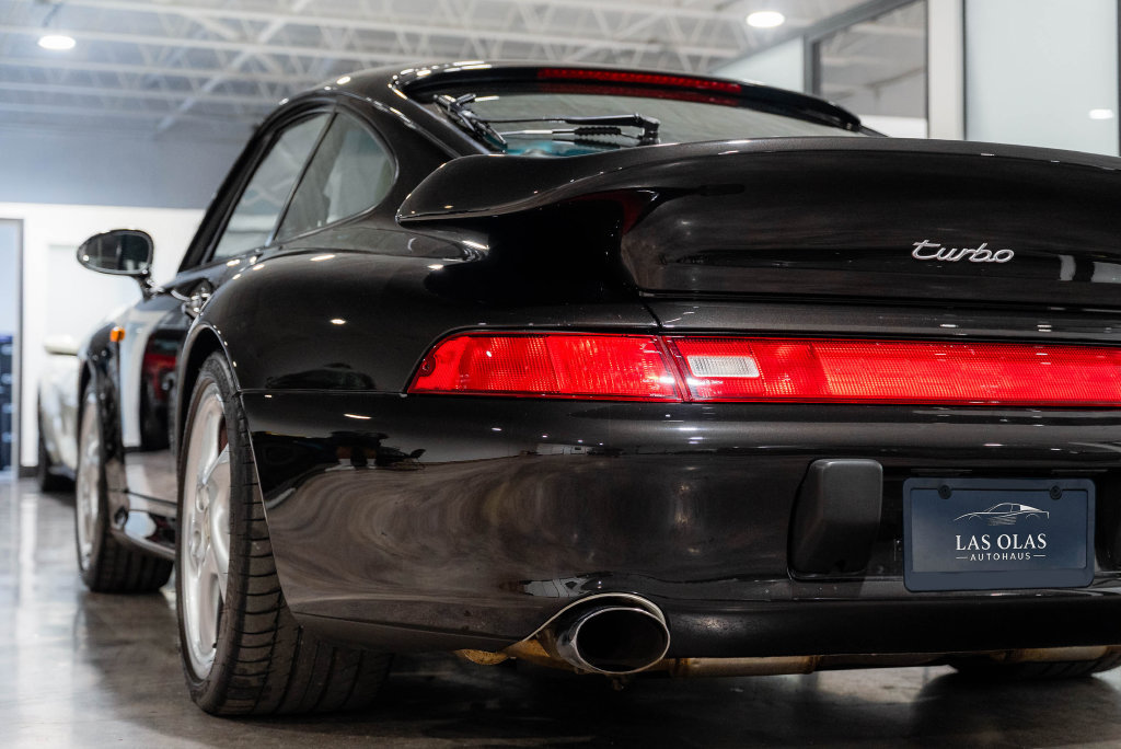 Used 1997 Porsche 911 Turbo AWD/4WD image 32