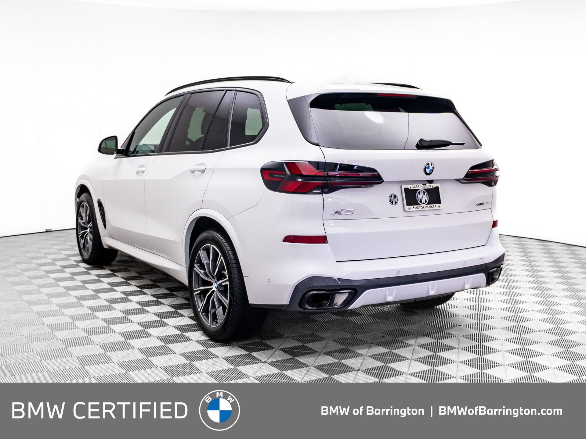 Used 2026 BMW X5 xDrive40i AWD/4WD image 3