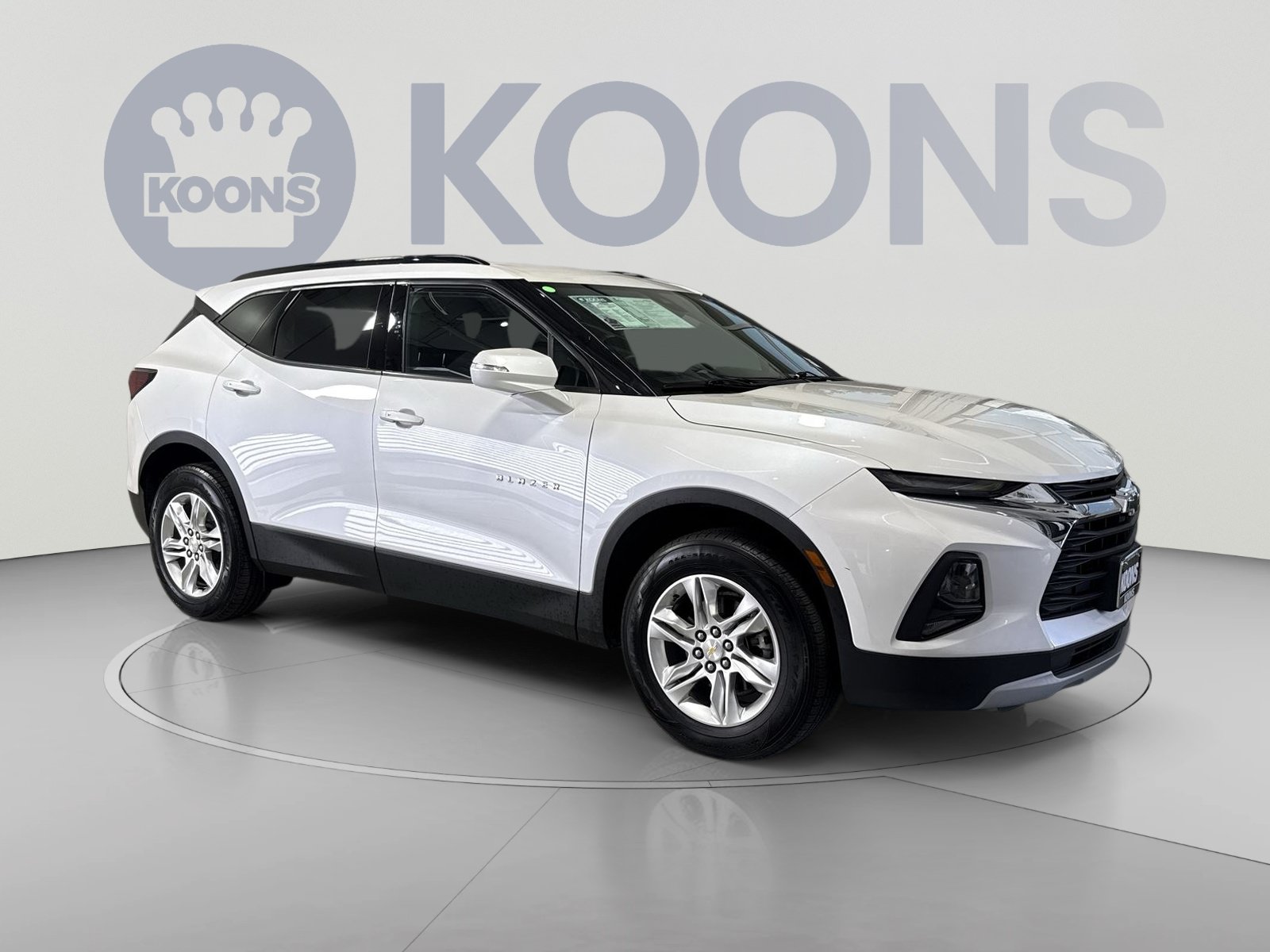 Used 2021 Chevrolet Blazer LT FWD image 2