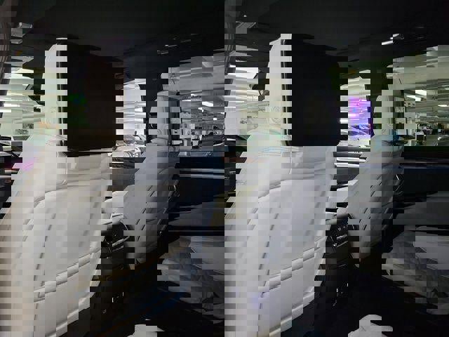 Certified 2026 Cadillac Escalade Platinum Sport w/ LPO, ONYX Package AWD/4WD image 12