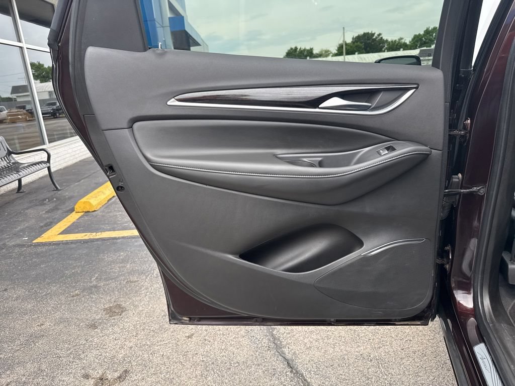 Used 2021 Buick Enclave Avenir w/ Avenir Technology Package AWD/4WD image 19