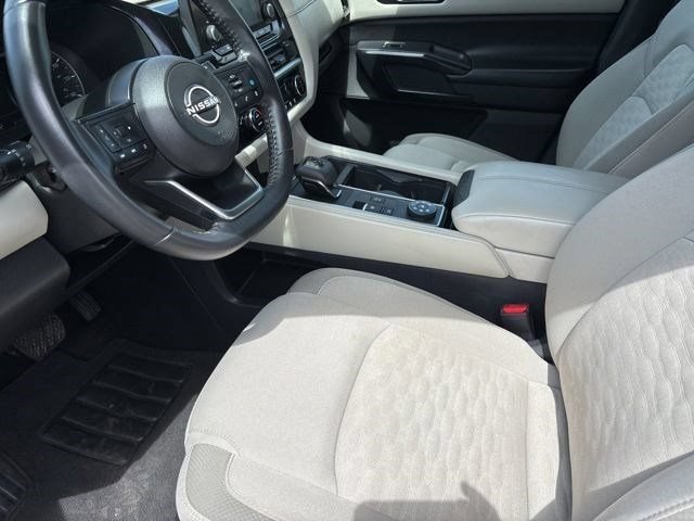 Used 2024 Nissan Pathfinder SV AWD/4WD image 11