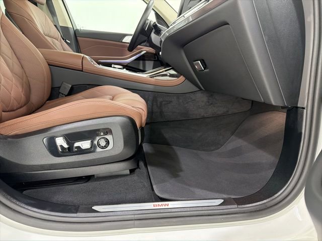 Used 2026 BMW X7 xDrive40i image 22