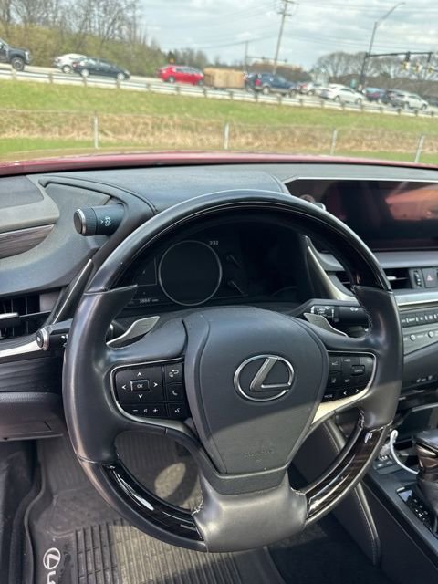 Used 2021 Lexus ES 300h w/ Premium Package image 11