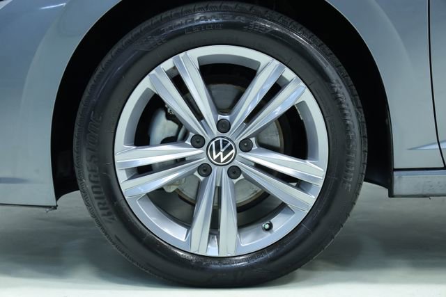 Certified 2022 Volkswagen Jetta SE image 8
