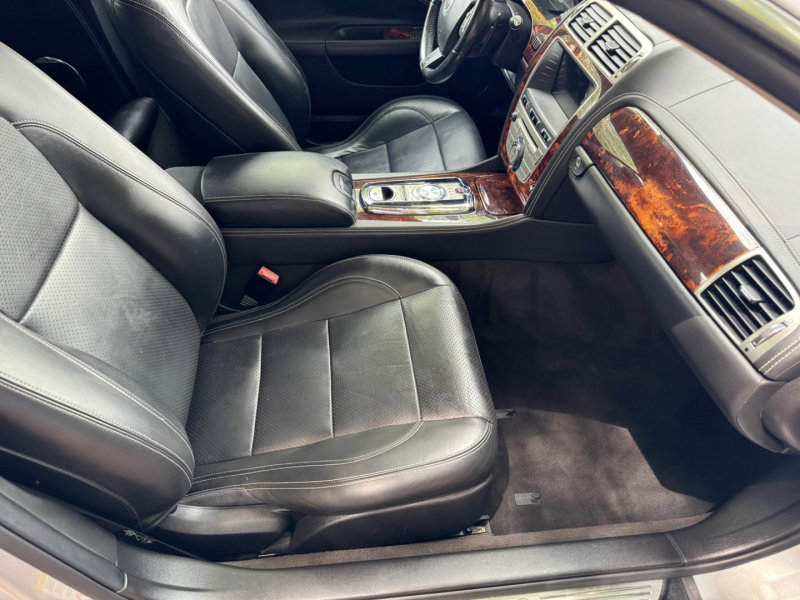 Used 2011 Jaguar XKR R image 35