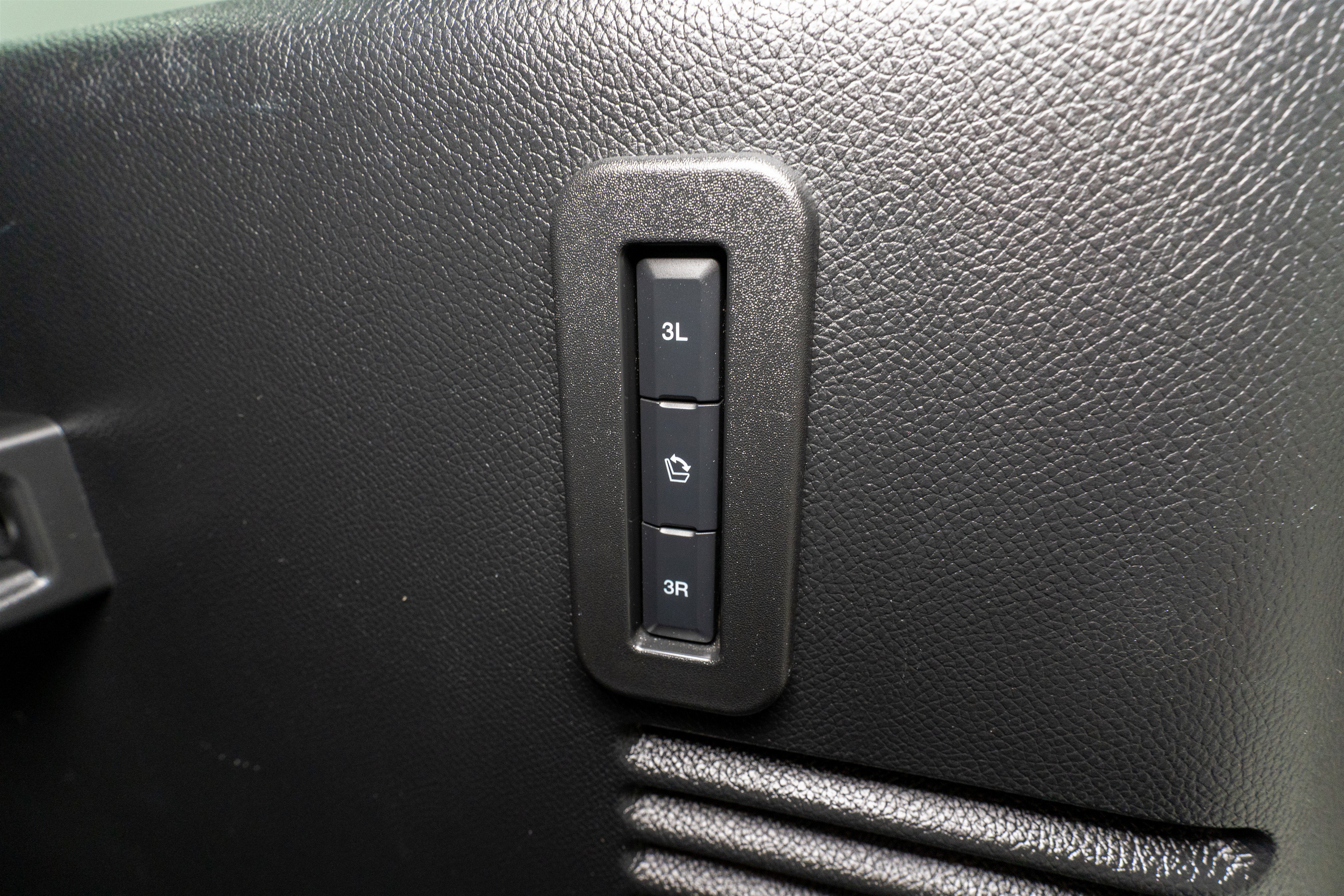 Used 2016 Ford Expedition EL Platinum image 35