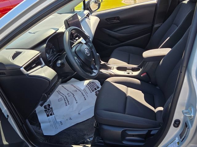 Used 2023 Toyota Corolla LE FWD image 5