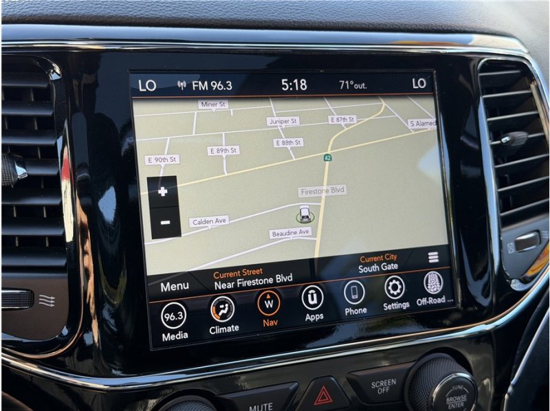 Used 2020 Jeep Grand Cherokee Limited w/ Luxury Group II image 48