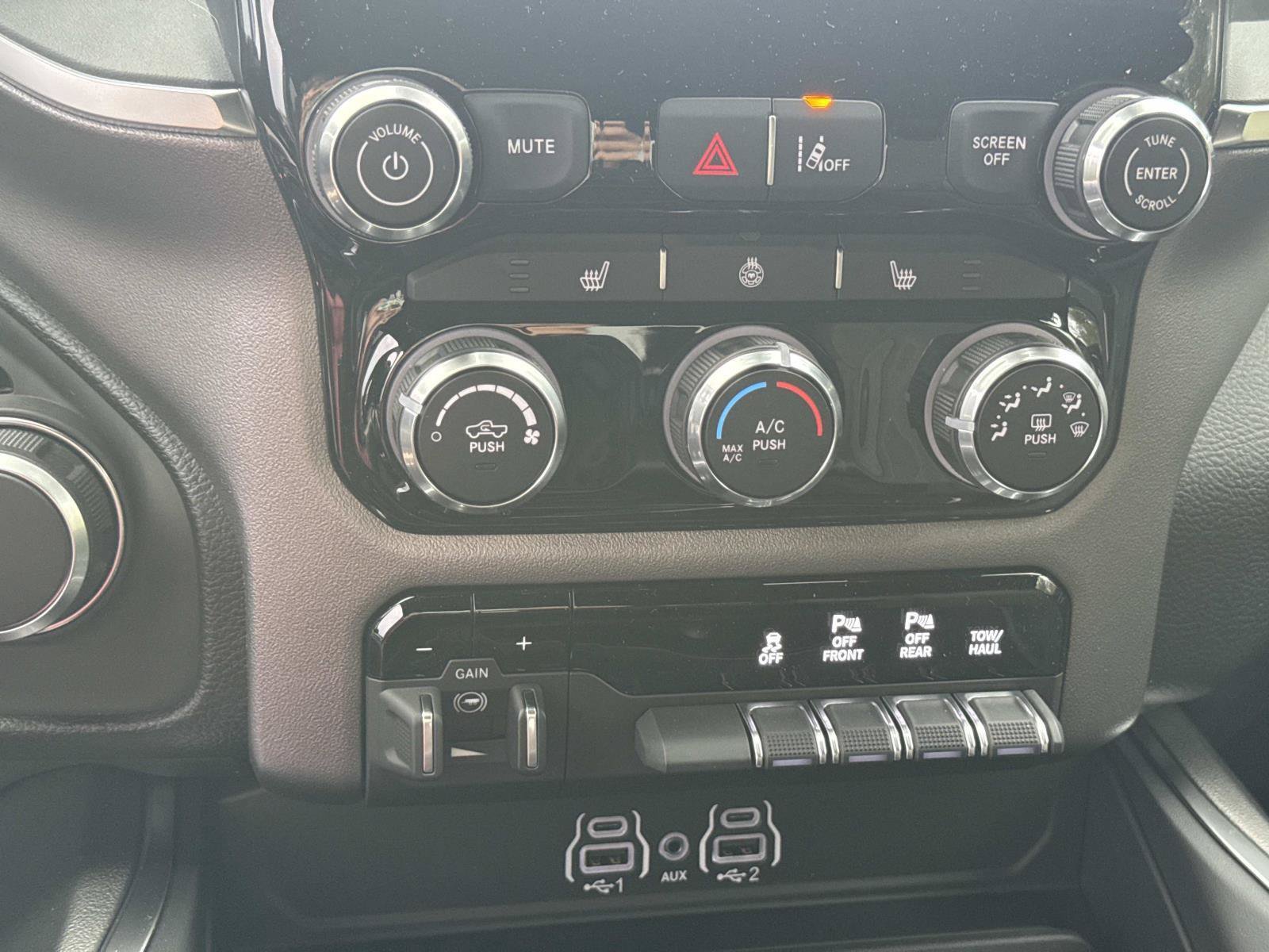 New 2026 RAM 1500 Big Horn AWD/4WD image 30