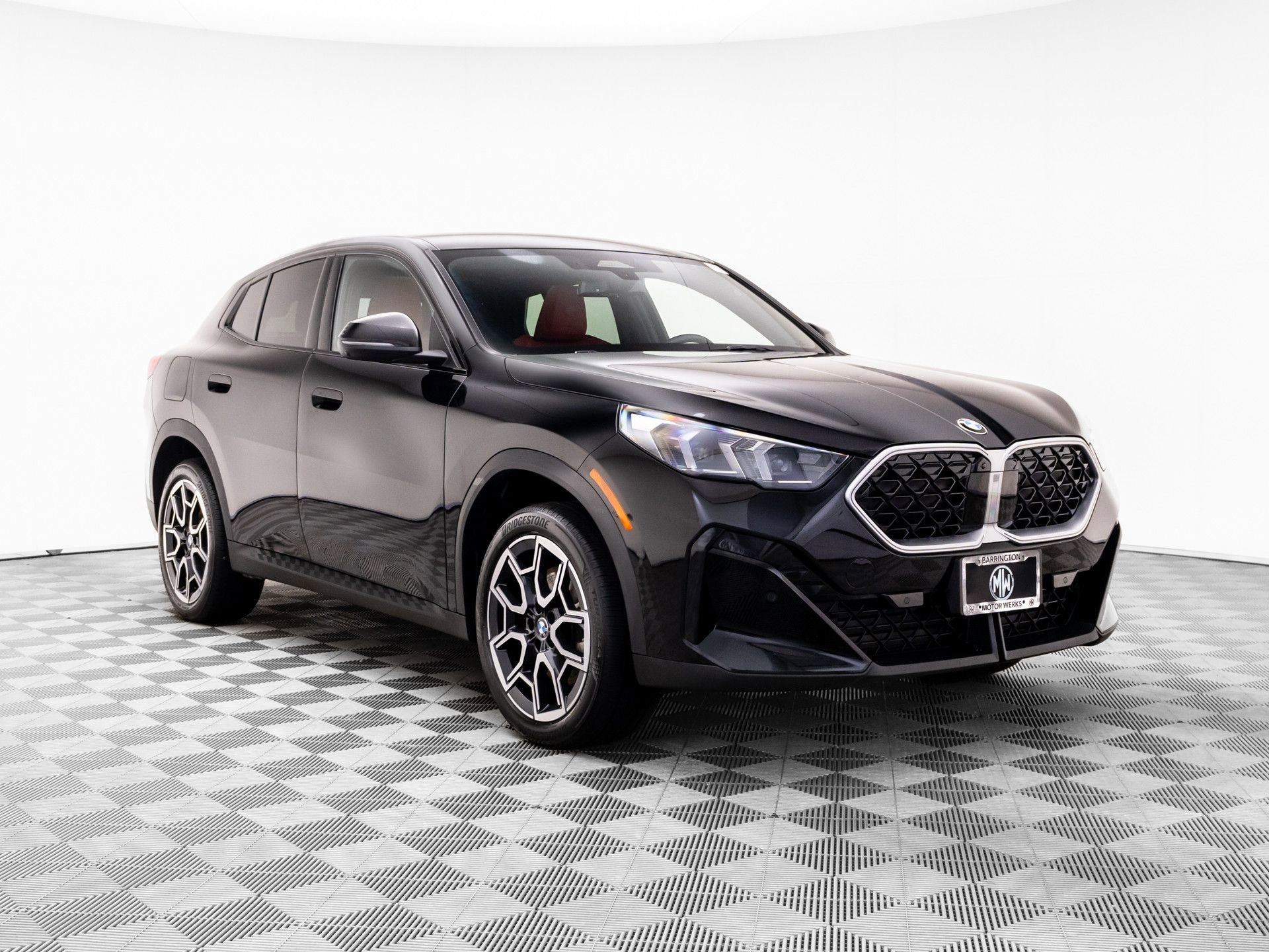 Certified 2025 BMW X2 xDrive28i image 8