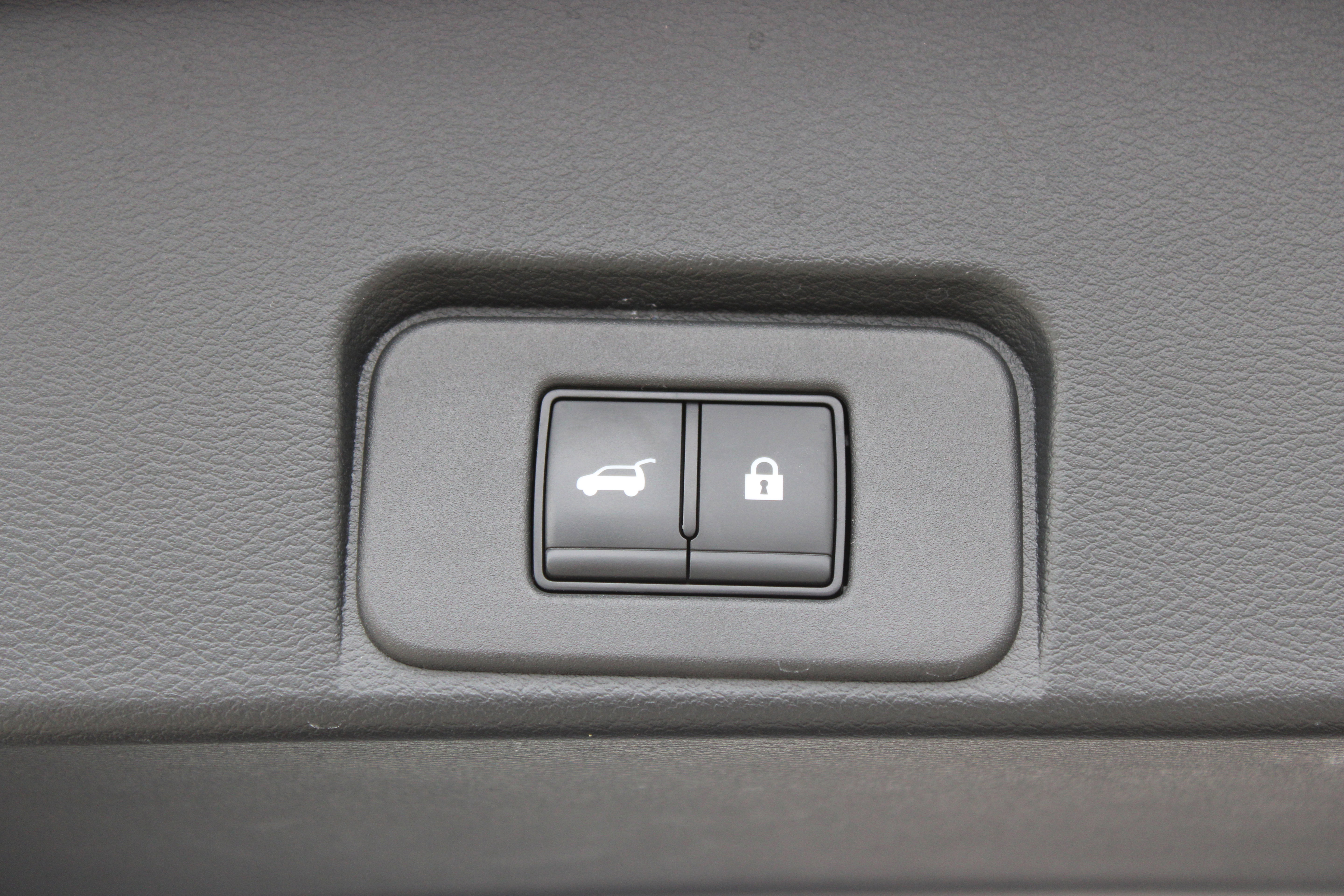 Certified 2023 Nissan Rogue Platinum AWD/4WD image 6