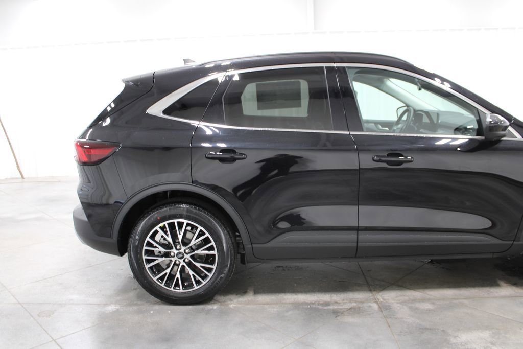 New 2025 Ford Escape SE w/ PHEV Premium Package image 11