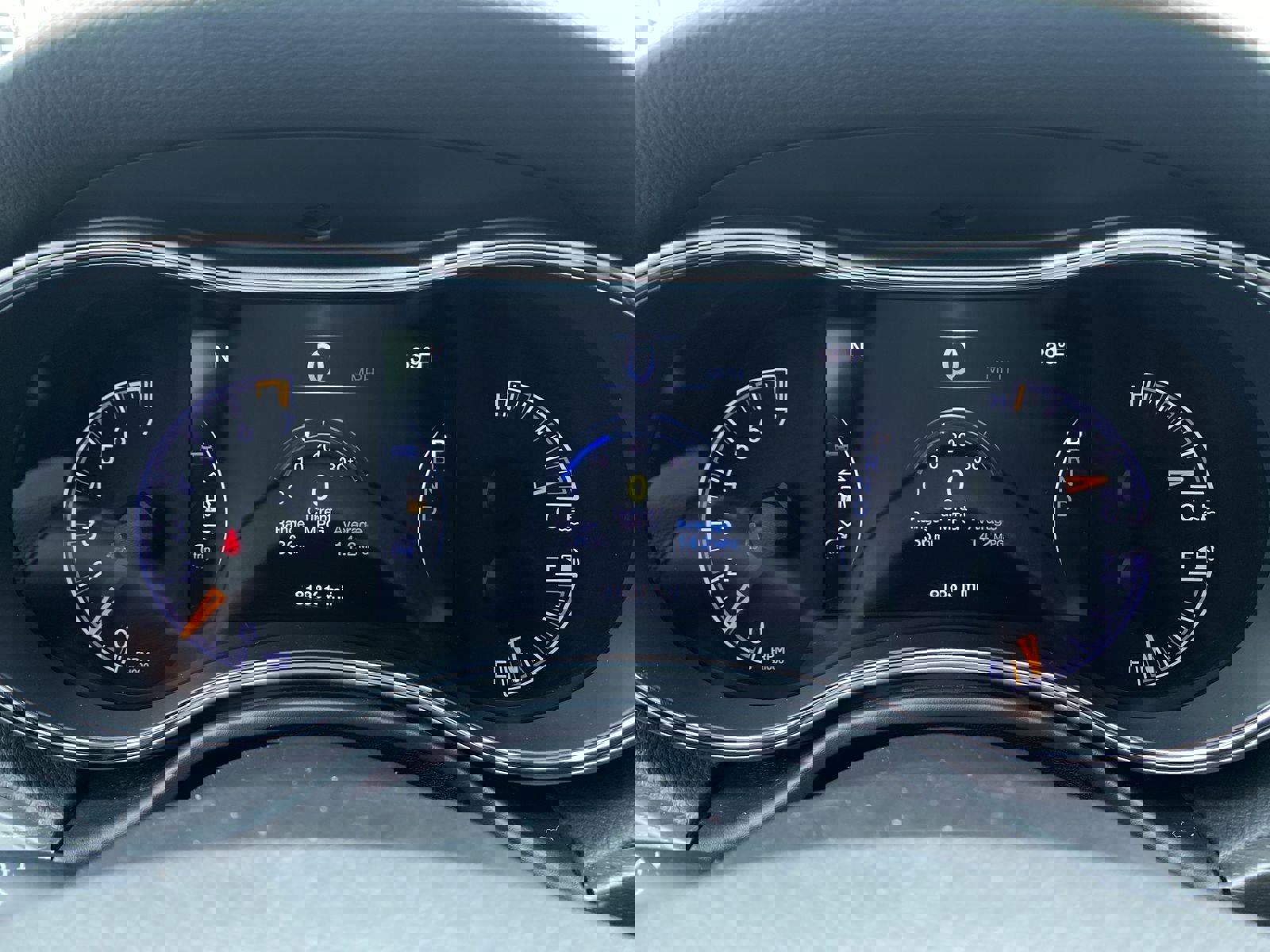 Used 2017 Jeep Grand Cherokee Altitude image 4