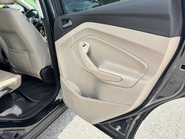 Used 2017 Ford Escape SE FWD image 22