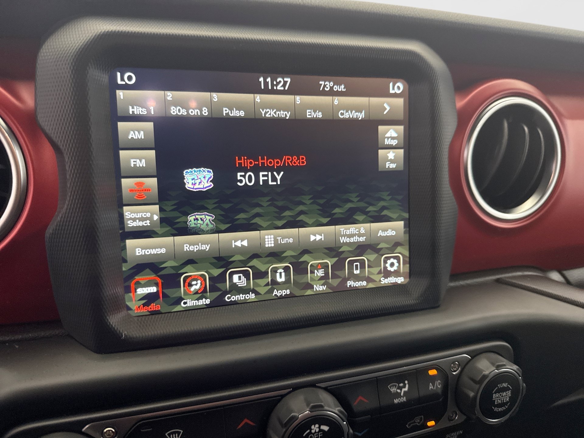 Used 2023 Jeep Gladiator Rubicon w/ LED Lighting Group AWD/4WD image 14