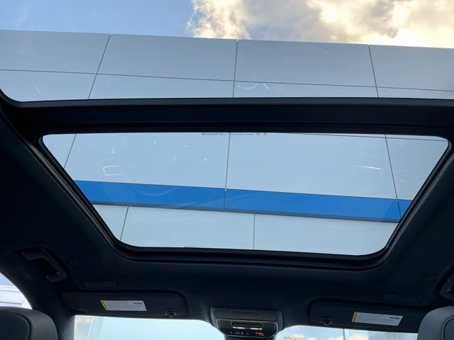 Used 2024 Chevrolet Traverse RS w/ LPO, Floor Liner Package image 27