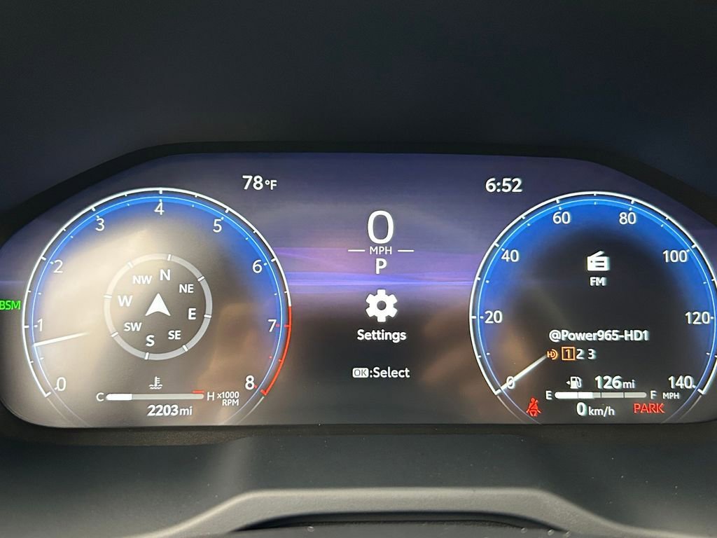 Used 2025 Toyota RAV4 Limited image 30