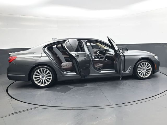 Used 2018 BMW 740i image 35