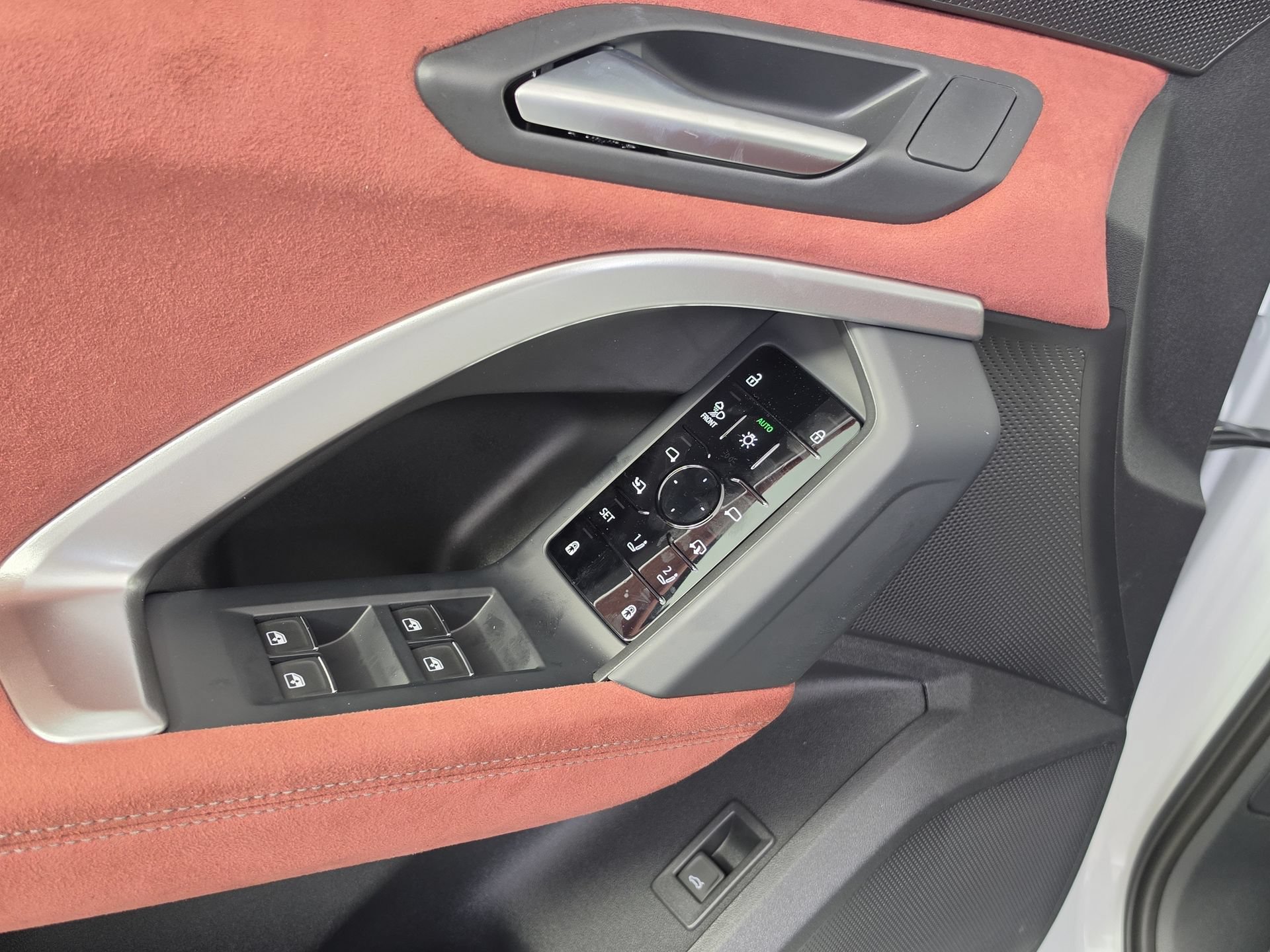 New 2026 Audi SQ5 Premium Plus AWD/4WD image 12