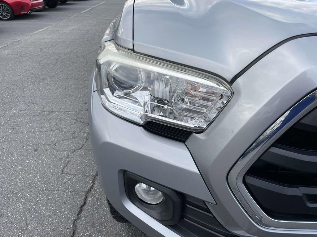 Used 2019 Toyota Tacoma SR5 image 16