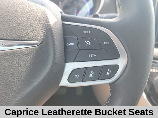 Used 2023 Chrysler Pacifica Touring-L FWD image 9