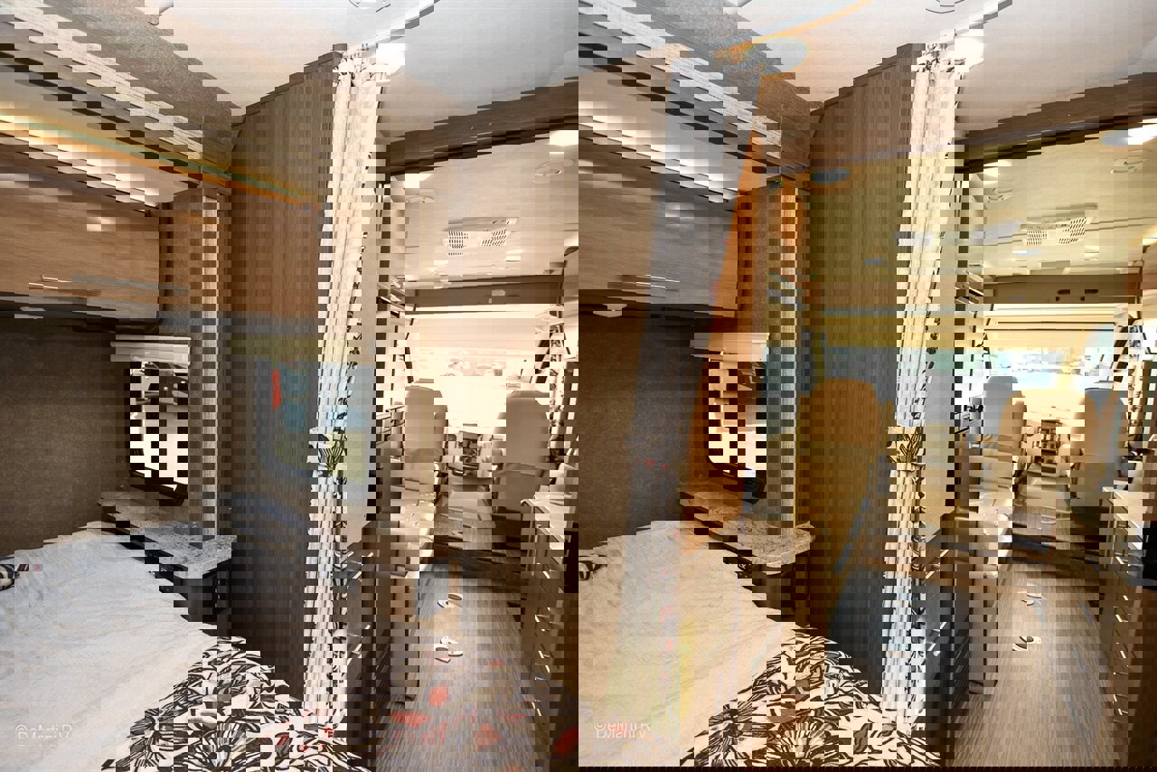 Used 2017 Ford E-450 and Econoline 450 Super Duty w/ A/C Prep Package RWD image 7