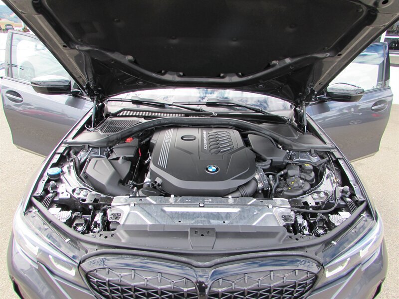 Used 2022 BMW M340i RWD image 35
