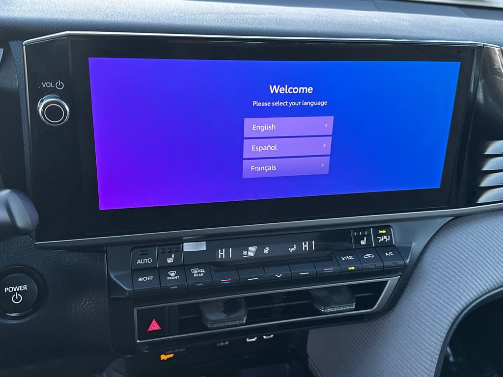 Used 2025 Toyota Camry SE w/ Multimedia Upgrade Package image 23