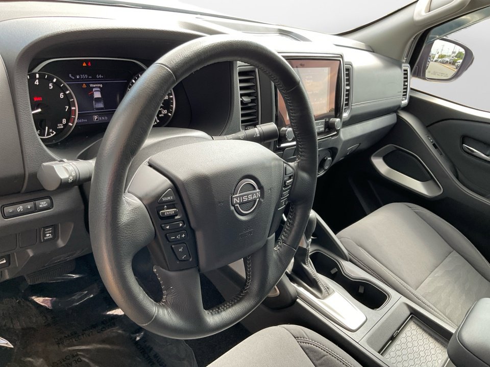 Used 2023 Nissan Frontier SV w/ SV Convenience Package AWD/4WD image 12