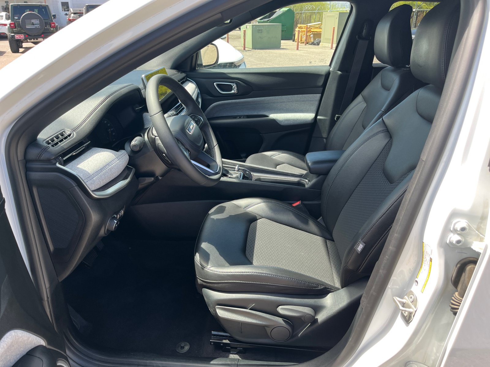Certified 2023 Jeep Compass Latitude AWD/4WD image 12