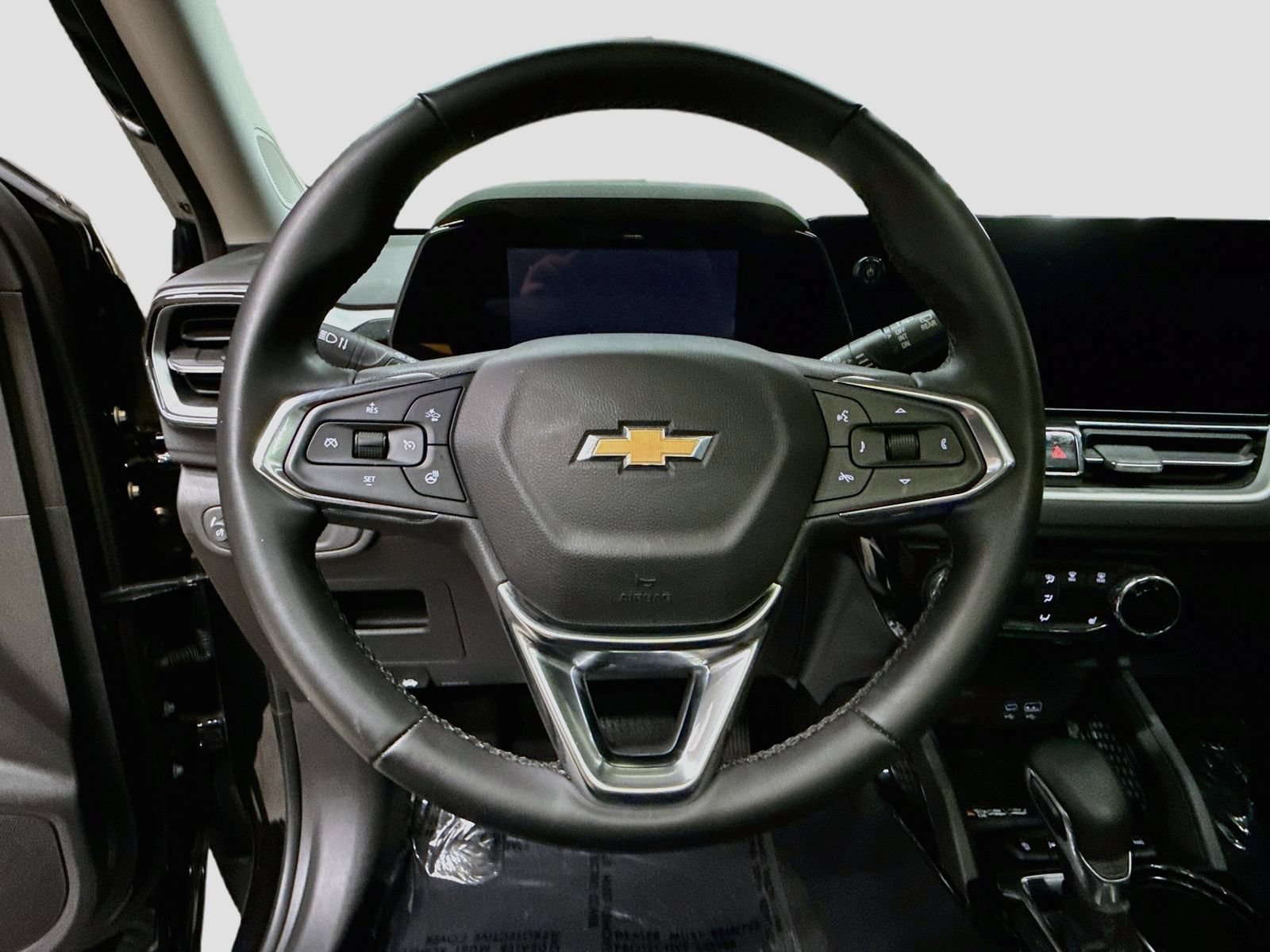 Used 2024 Chevrolet TrailBlazer LT w/ Convenience Package AWD/4WD image 14