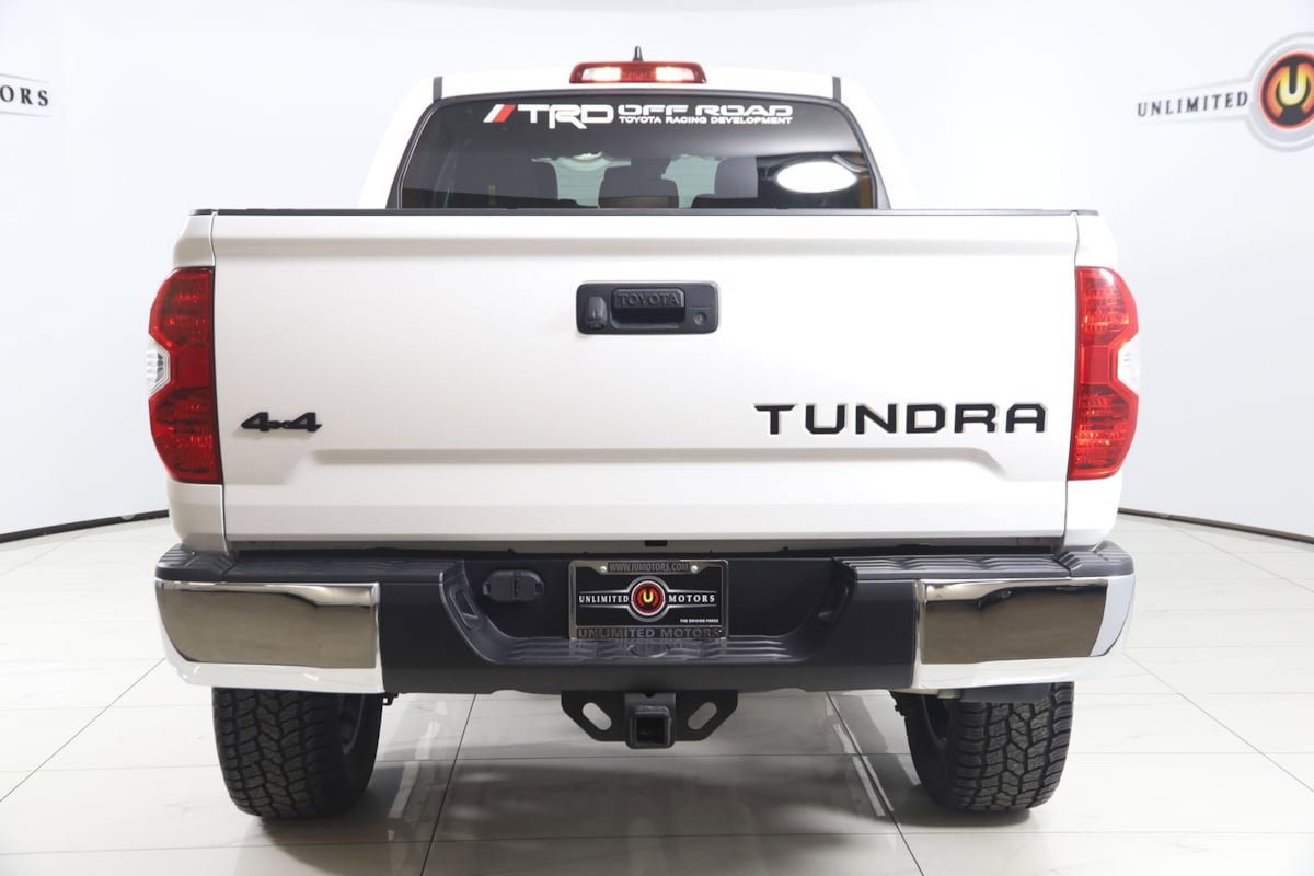 Used 2021 Toyota Tundra SR5 w/ SR5 Leather Package AWD/4WD image 44