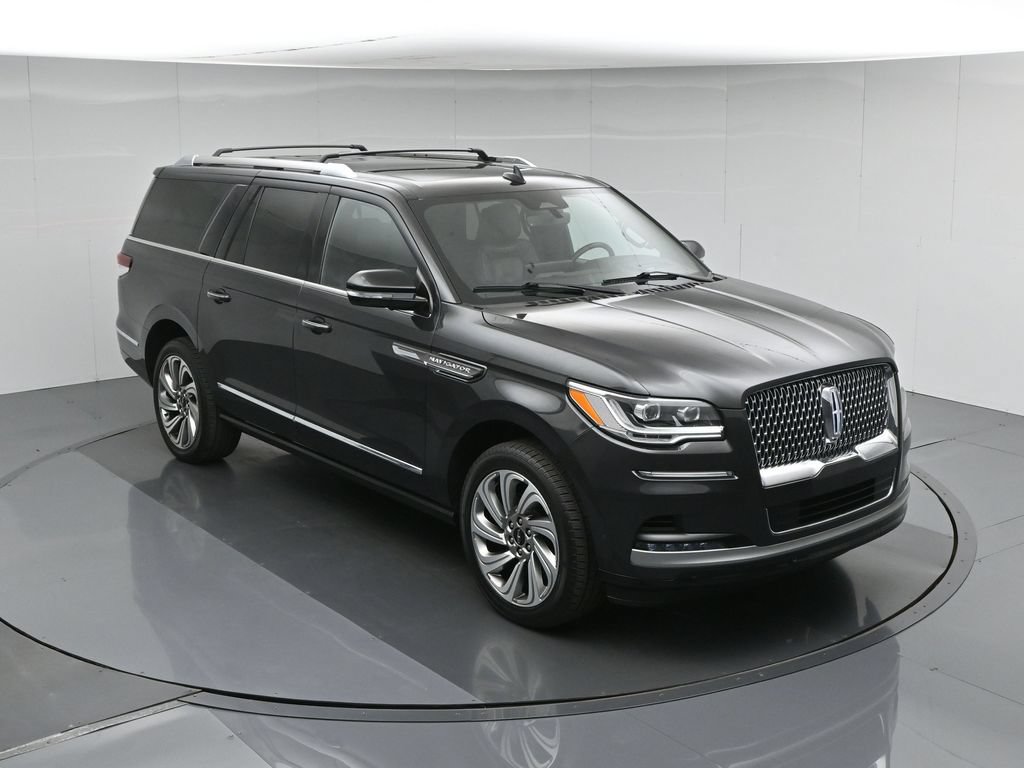Used 2023 Lincoln Navigator L Reserve AWD/4WD image 42