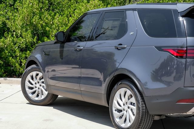 New 2026 Land Rover Discovery S AWD/4WD image 13