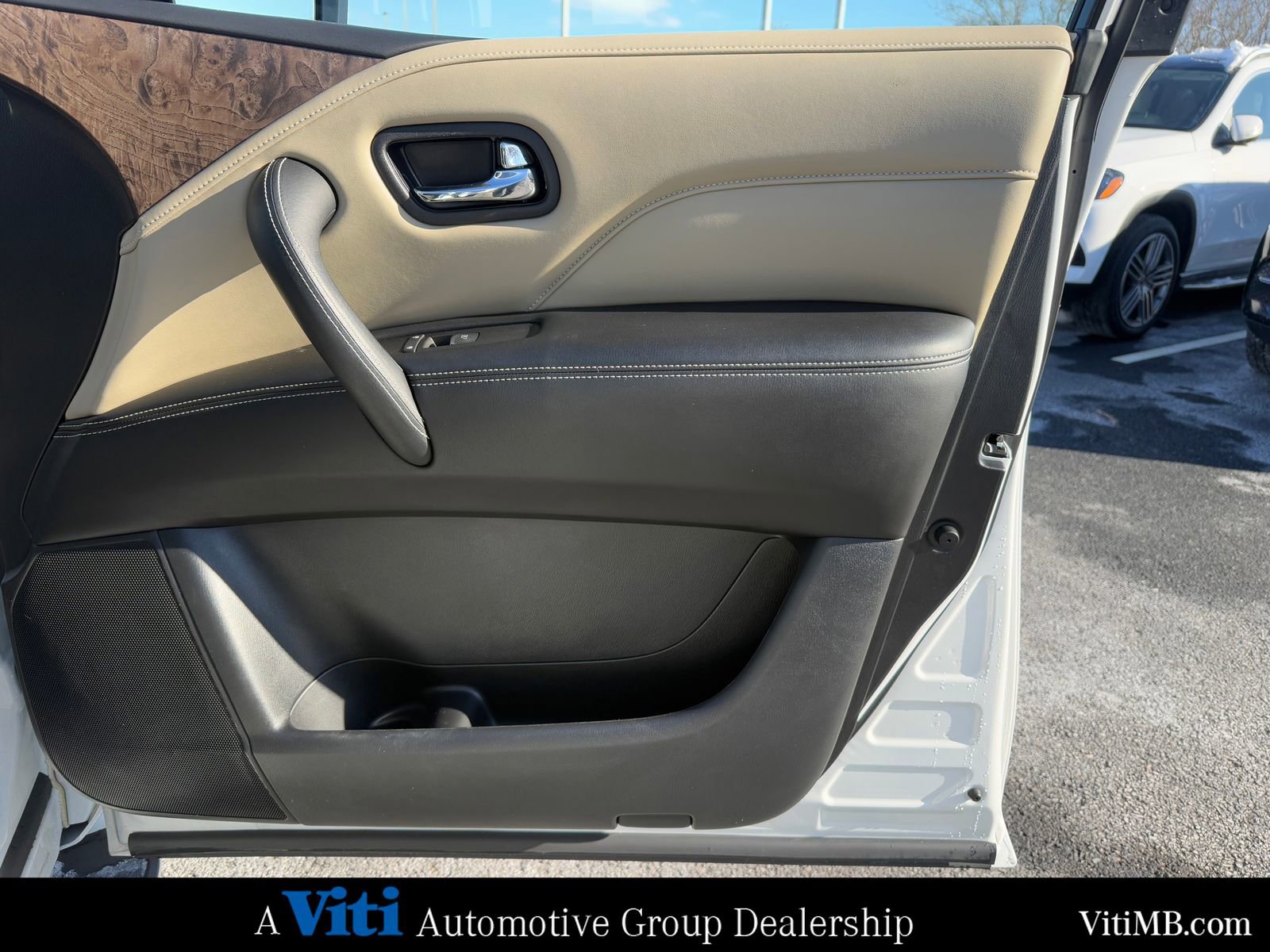 Used 2023 INFINITI QX80 Premium Select w/ Cargo Package image 30