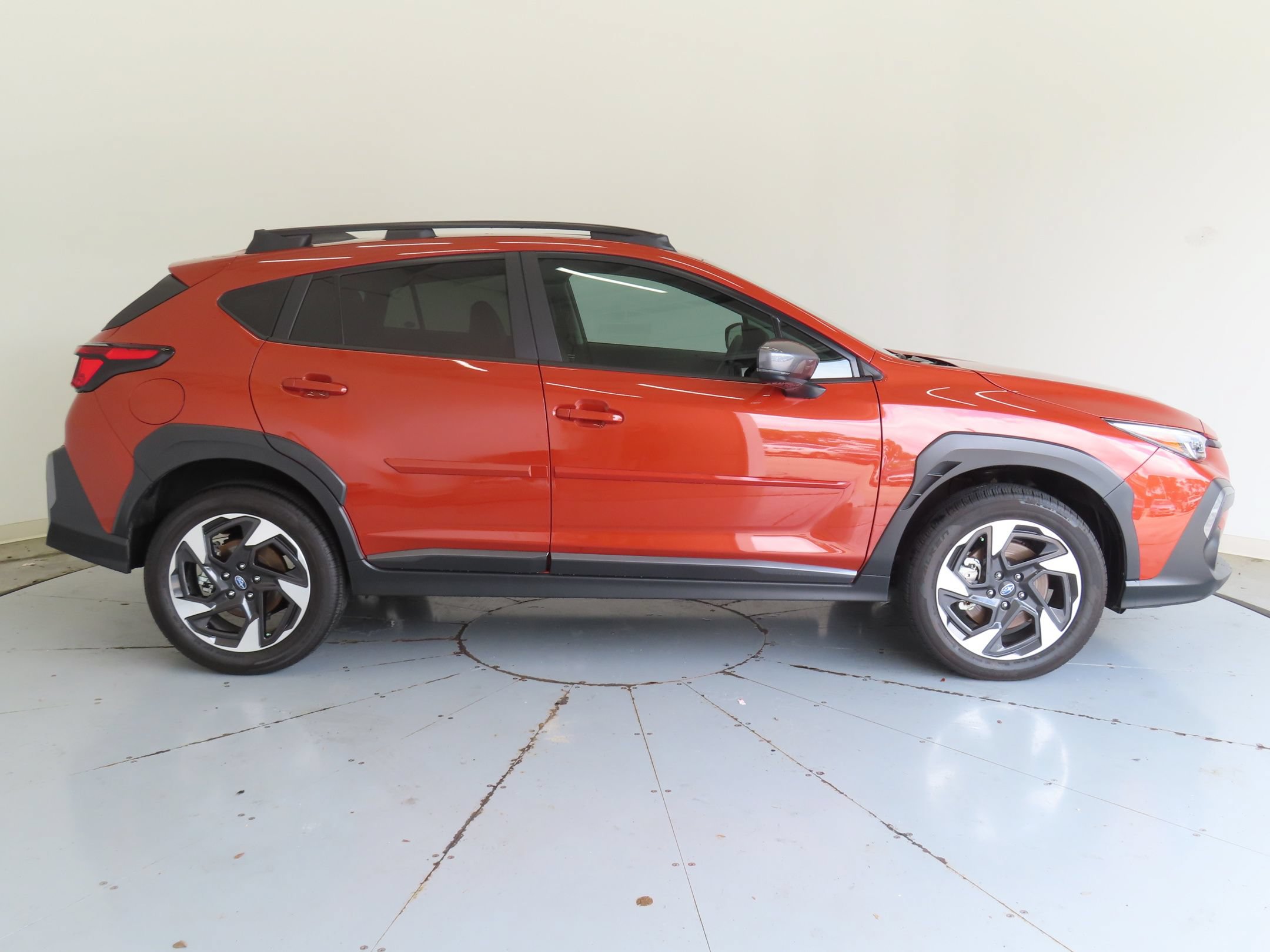 Used 2025 Subaru Crosstrek 2.5i Limited w/ Crosstrek Mirror Package AWD/4WD image 2