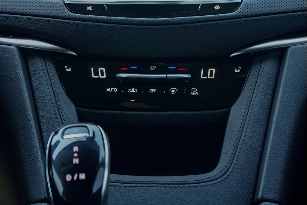 New 2026 Cadillac XT5 Premium Luxury w/ LPO, ONYX Package FWD image 23