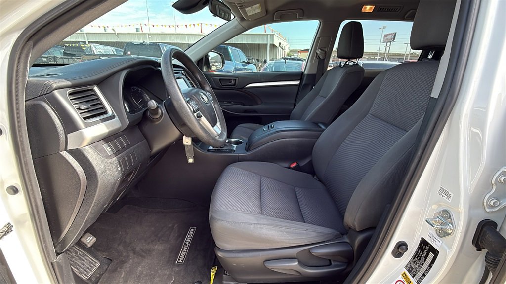 Used 2019 Toyota Highlander Plus image 10
