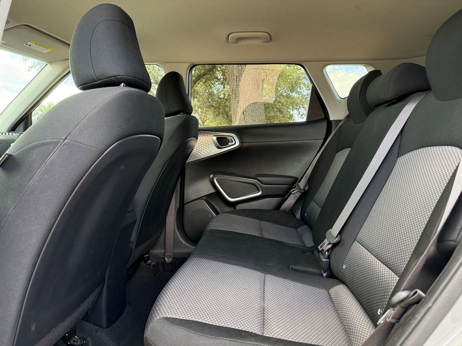 Used 2025 Kia Soul LX w/ LX Technology Package image 25